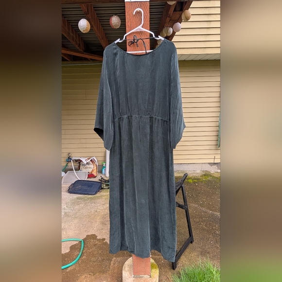 Byellowtail Pine Leaf dress from 2018 collection. - Picture 2 of 7